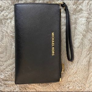 Authentic Michael Kors Wristlet